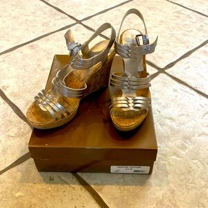 Like New Audrey Brooke Pewter Leather Wedges - Size 8.5M